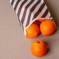 BontaBag 1 kg-os papírtasak fekete-fehér csíkos design mintával - 200 db