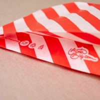 BontaBag 1 kg-os papírtasak piros-fehér csíkos design mintával - 200 db