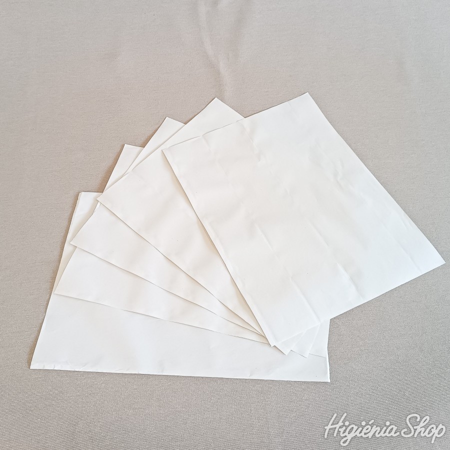 Világosszürke nyomatlan fóliázott húscsomagoló papír -  30x30 cm / 5 kg